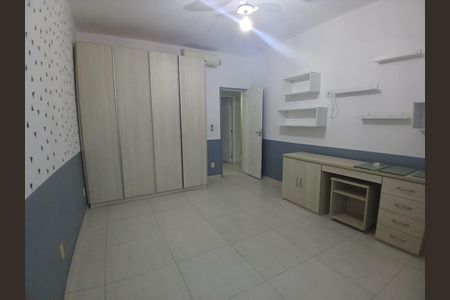 Casa à venda com 4 quartos, 259m² em Olaria, Rio de Janeiro