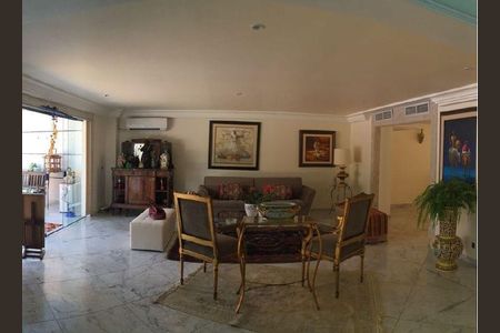 Casa à venda com 4 quartos, 1200m² em Barra da Tijuca, Rio de Janeiro