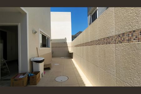 Casa de condomínio à venda com 280m², 3 quartos e 2 vagas Casa de condomínio à venda com 280m², 3 quartos e 2 vagasÁrea de Serviço