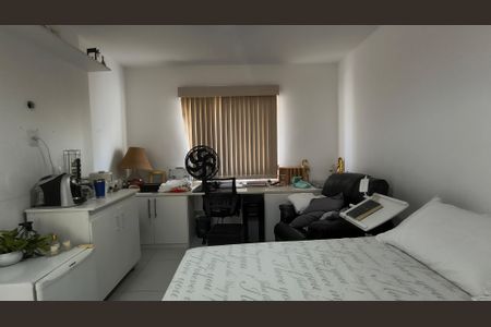 Casa de condomínio à venda com 280m², 3 quartos e 2 vagas Casa de condomínio à venda com 280m², 3 quartos e 2 vagasSuíte 2