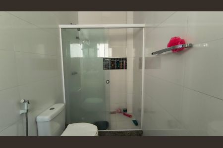 Casa de condomínio à venda com 280m², 3 quartos e 2 vagas Casa de condomínio à venda com 280m², 3 quartos e 2 vagasBanheiro da Suíte 1