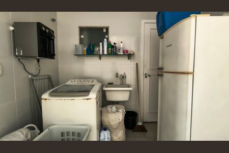 Casa de condomínio à venda com 280m², 3 quartos e 2 vagas Casa de condomínio à venda com 280m², 3 quartos e 2 vagasÁrea de Serviço