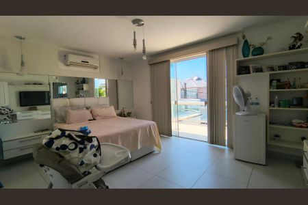 Casa de condomínio à venda com 280m², 3 quartos e 2 vagas Casa de condomínio à venda com 280m², 3 quartos e 2 vagasSuíte 3