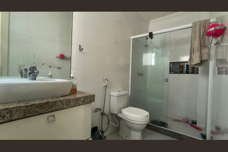 Banheiro da Suíte 1 de casa de condomínio à venda com 3 quartos, 280m² em Vargem Pequena, Rio de Janeiro