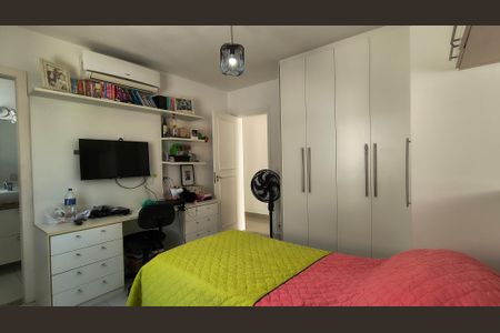 Casa de condomínio à venda com 280m², 3 quartos e 2 vagas Casa de condomínio à venda com 280m², 3 quartos e 2 vagasSuíte 1