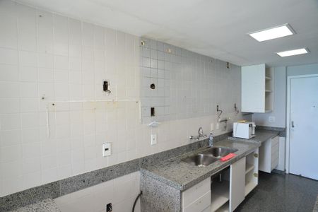 Apartamento à venda com 247m², 4 quartos e 4 vagasÁrea de Serviço