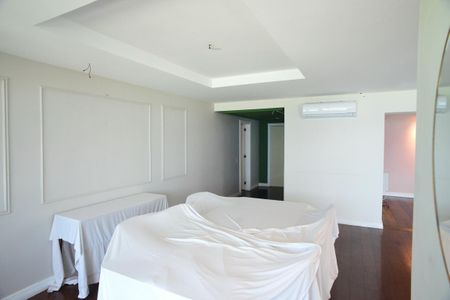 Apartamento à venda com 247m², 4 quartos e 4 vagasSala