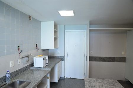 Apartamento à venda com 247m², 4 quartos e 4 vagasCozinha