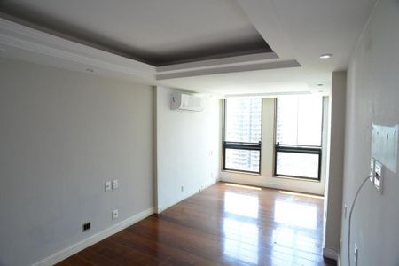 Apartamento à venda com 247m², 4 quartos e 4 vagasSuíte 3