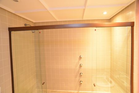 Apartamento à venda com 247m², 4 quartos e 4 vagasBanheiro da Suíte 2