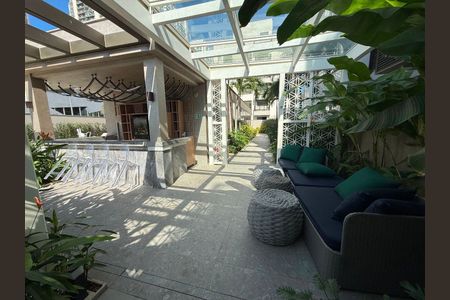 Apartamento à venda com 77m², 2 quartos e sem vagaÁrea comum