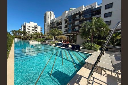 Apartamento à venda com 77m², 2 quartos e sem vagaÁrea comum