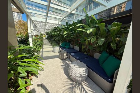 Apartamento à venda com 77m², 2 quartos e sem vagaÁrea comum