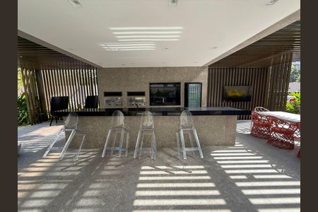 Apartamento à venda com 77m², 2 quartos e sem vagaÁrea comum