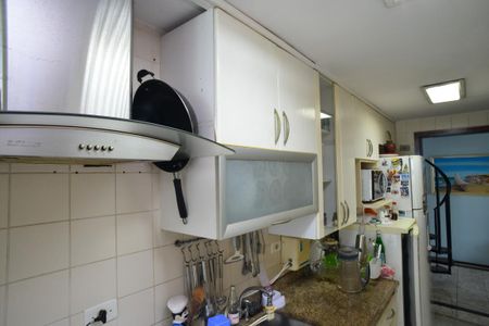 Apartamento à venda com 138m², 2 quartos e 2 vagasCozinha