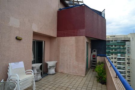 Apartamento à venda com 138m², 2 quartos e 2 vagasVaranda
