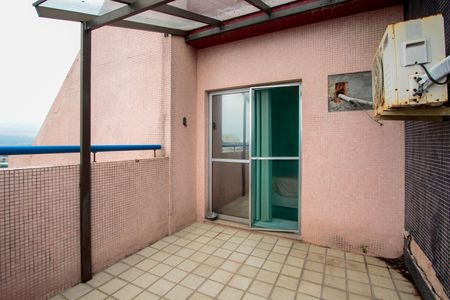 Apartamento à venda com 138m², 2 quartos e 2 vagas Apartamento à venda com 138m², 2 quartos e 2 vagasVaranda da Suíte