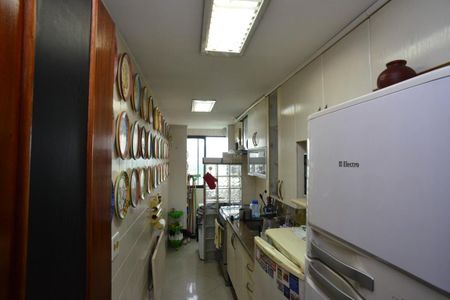 Apartamento à venda com 138m², 2 quartos e 2 vagasCozinha