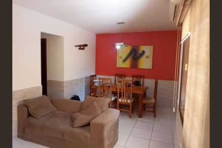 Casa à venda com 2 quartos, 180m² em Pechincha, Rio de Janeiro