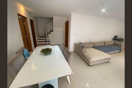 Casa à venda com 4 quartos, 280m² em Vargem Pequena, Rio de Janeiro