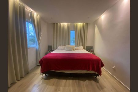 Casa à venda com 4 quartos, 280m² em Vargem Pequena, Rio de Janeiro