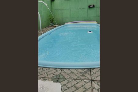 Casa à venda com 140m², 4 quartos e 2 vagas