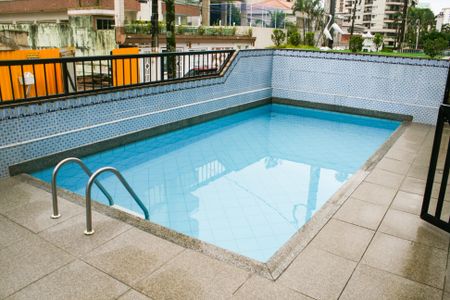 Apartamento para alugar com 75m², 2 quartos e 1 vaga Apartamento para alugar com 75m², 2 quartos e 1 vagaÁrea comum - Piscina