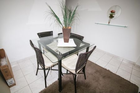 Apartamento para alugar com 75m², 2 quartos e 1 vaga Apartamento para alugar com 75m², 2 quartos e 1 vagaSala de Jantar