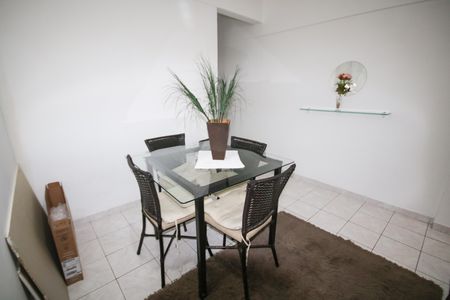 Apartamento para alugar com 75m², 2 quartos e 1 vaga Apartamento para alugar com 75m², 2 quartos e 1 vagaSala de Jantar