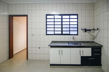 Casa para alugar com 120m², 2 quartos e 2 vagas Casa para alugar com 120m², 2 quartos e 2 vagasCozinha