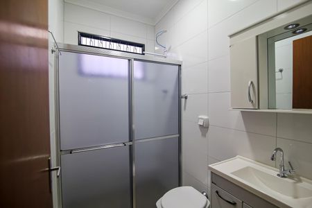 Casa para alugar com 120m², 2 quartos e 2 vagas Casa para alugar com 120m², 2 quartos e 2 vagasBanheiro da Suíte 1
