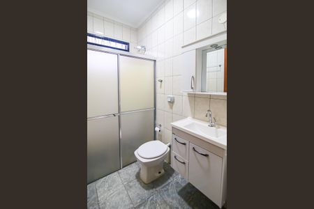 Casa para alugar com 120m², 2 quartos e 2 vagas Casa para alugar com 120m², 2 quartos e 2 vagasBanheiro