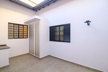 Casa para alugar com 120m², 2 quartos e 2 vagas Casa para alugar com 120m², 2 quartos e 2 vagasÁrea de Serviço
