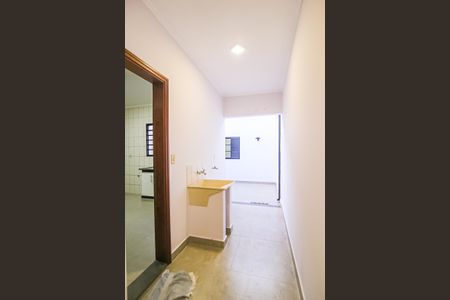 Casa para alugar com 120m², 2 quartos e 2 vagas Casa para alugar com 120m², 2 quartos e 2 vagasÁrea de Serviço