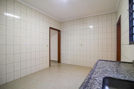 Casa para alugar com 120m², 2 quartos e 2 vagas Casa para alugar com 120m², 2 quartos e 2 vagasCozinha