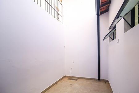 Casa para alugar com 120m², 2 quartos e 2 vagas Casa para alugar com 120m², 2 quartos e 2 vagasSuite Area de luz