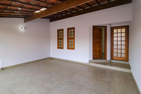 Casa para alugar com 120m², 2 quartos e 2 vagas Casa para alugar com 120m², 2 quartos e 2 vagasGaragem