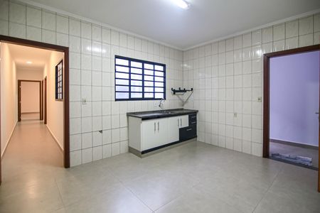 Casa para alugar com 120m², 2 quartos e 2 vagas Casa para alugar com 120m², 2 quartos e 2 vagasCozinha