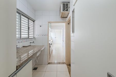 Apartamento à venda com 100m², 2 quartos e 1 vagaÁrea de Serviço