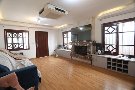 Sala de casa à venda com 5 quartos, 355m² em Centro, Canoas