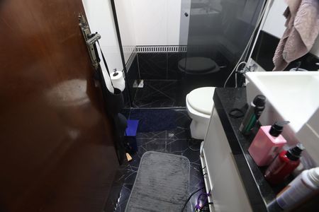 Casa à venda com 355m², 5 quartos e 4 vagasBanheiro suíte