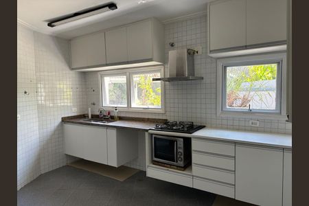 Casa à venda com 4 quartos, 217m² em Residencial Seis (Alphaville), Santana de Parnaíba