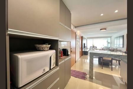 Apartamento à venda com 4 quartos, 131m² em Buritis, Belo Horizonte