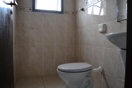 Casa de condomínio à venda com 105m², 3 quartos e 2 vagasBanheiro Suíte