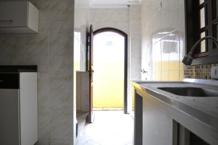 Casa de condomínio à venda com 105m², 3 quartos e 2 vagasCozinha