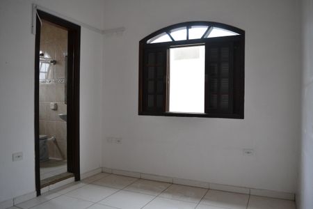 Casa de condomínio à venda com 105m², 3 quartos e 2 vagasSuíte