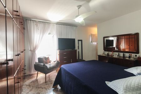 Casa à venda com 189m², 2 quartos e 2 vagasSuíte