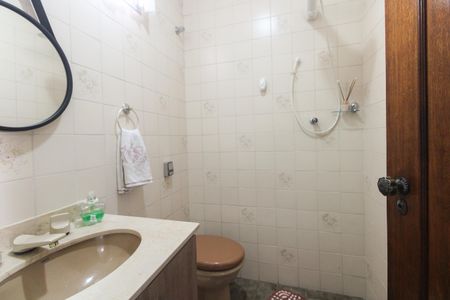 Casa à venda com 189m², 2 quartos e 2 vagasBanheiro Social