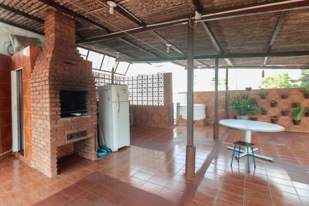 Casa à venda com 189m², 2 quartos e 2 vagasTerraço com Churrasqueira