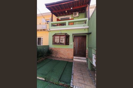 Casa de condomínio à venda com 170m², 2 quartos e 5 vagasFachada